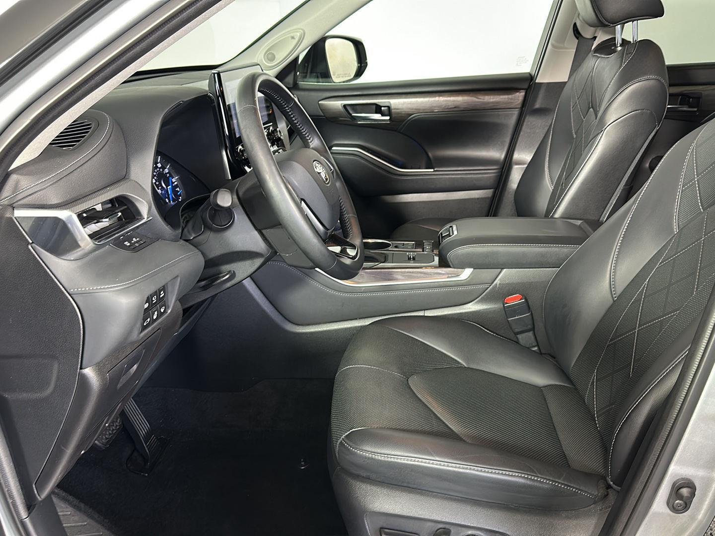 Used 2021 Celestial Silver Metallic Toyota Platinum image 10