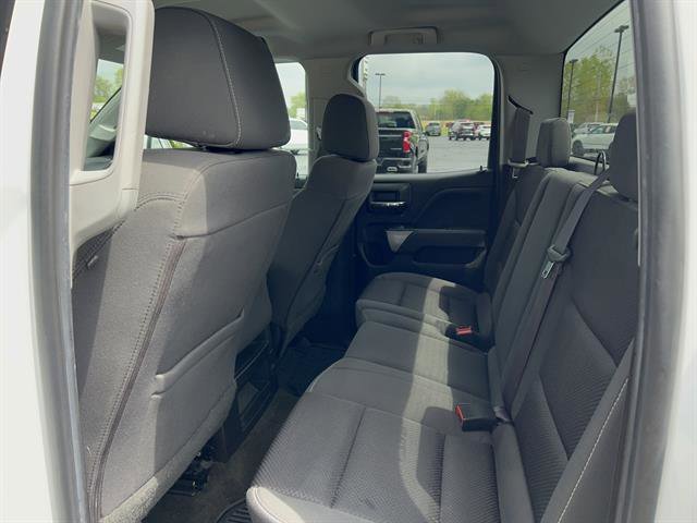 Used 2017 SUMMIT WHITE Chevrolet LT image 21