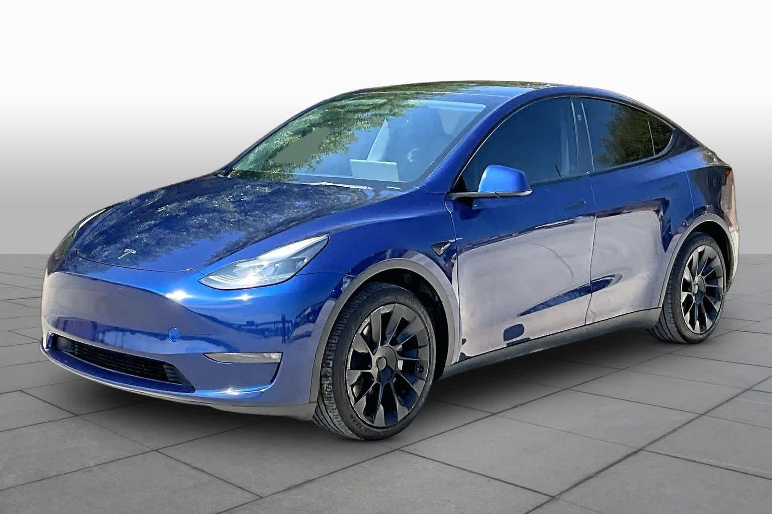 Used 2023 Deep Blue Metallic Tesla Long Range image 2