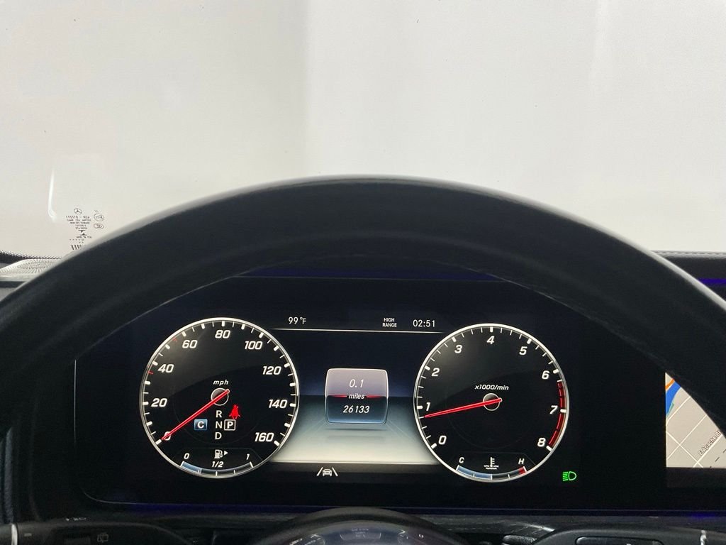 Used 2022 White Mercedes-Benz G 550 image 27