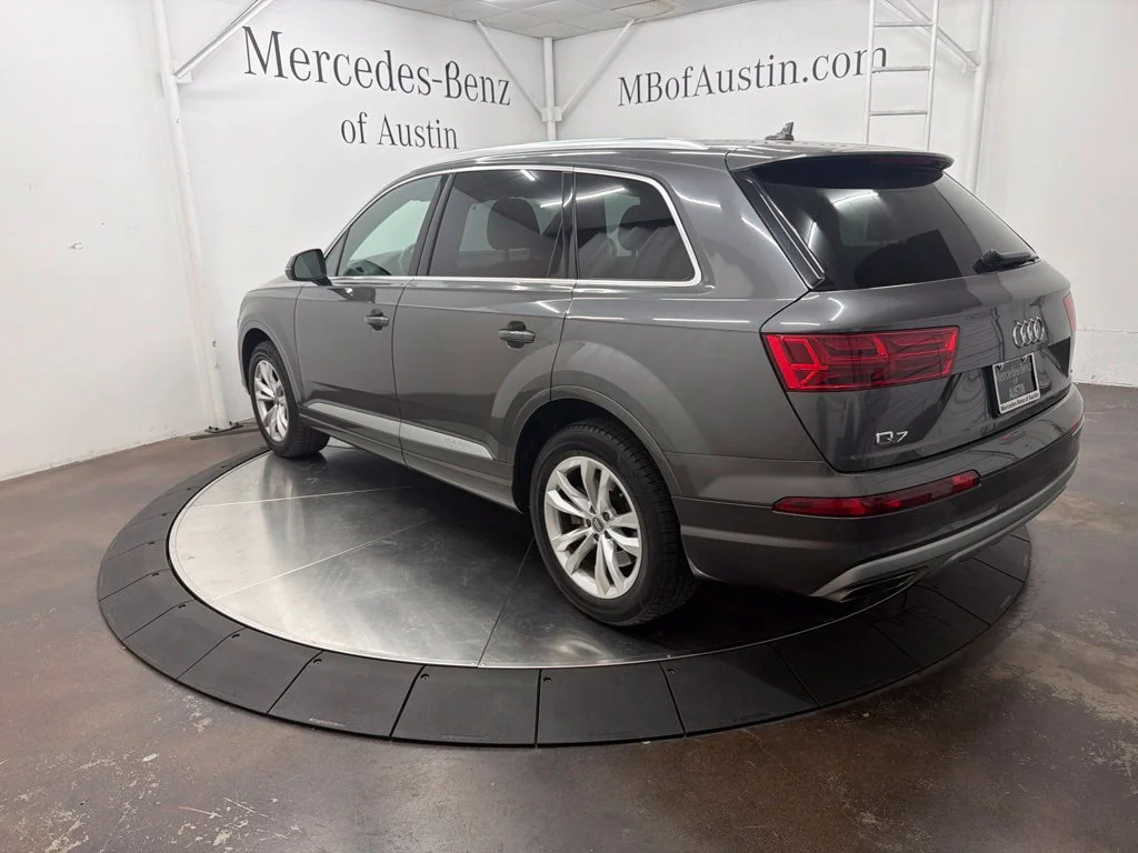 Used 2019 Gray Audi 45 Premium image 5