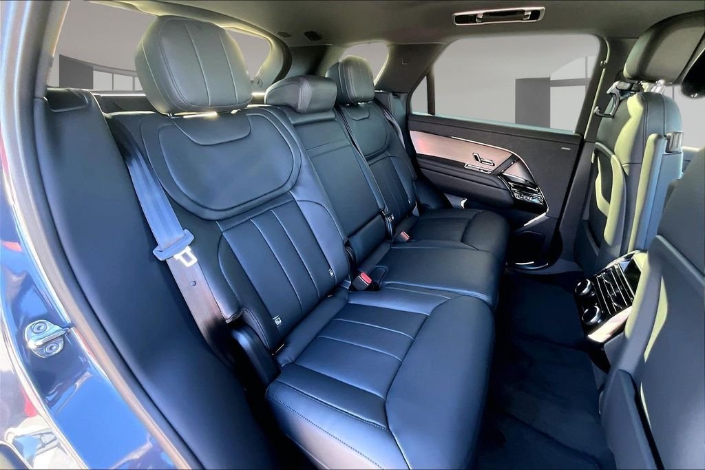 New 2026 VARESINE BLUE Land Rover SE image 10