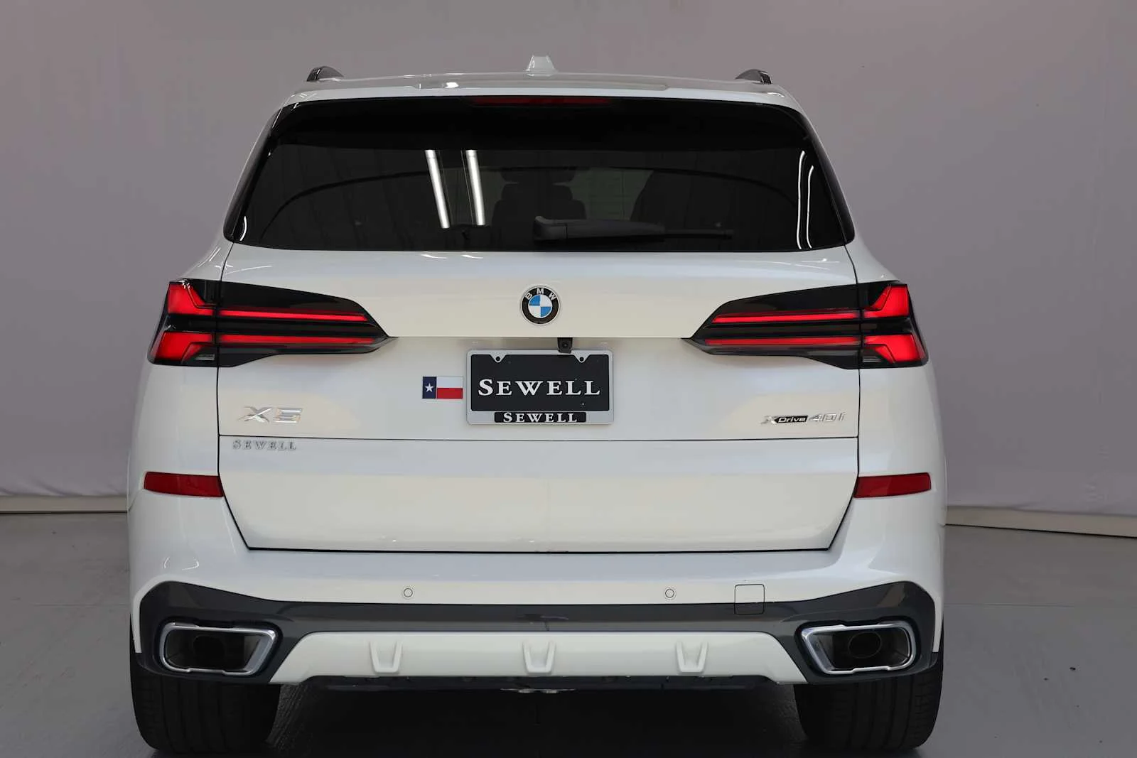 Certified Used 2026 Mineral White Metallic BMW xDrive40i image 9