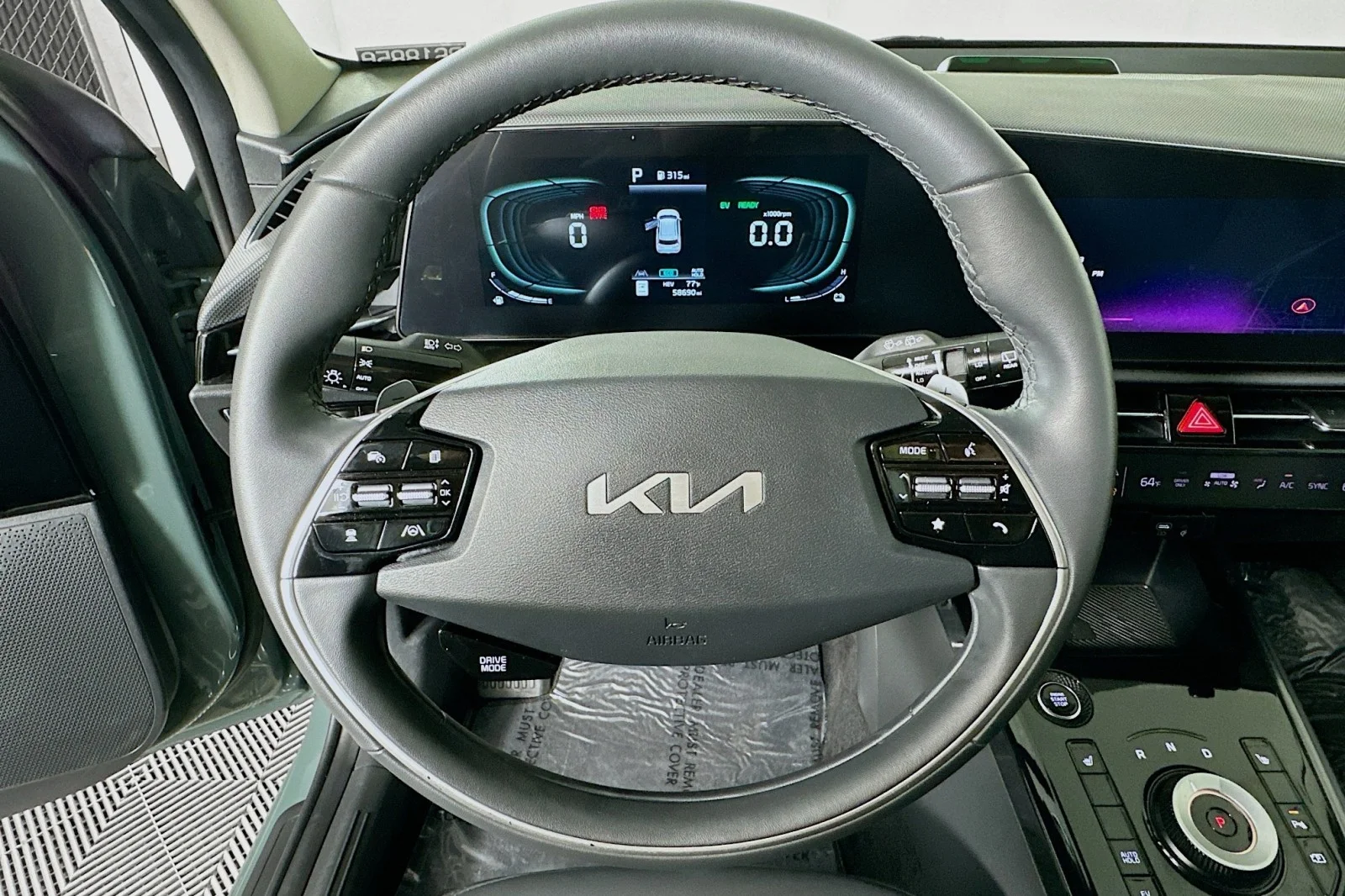 Used 2023 Cityscape Green Kia EX image 19