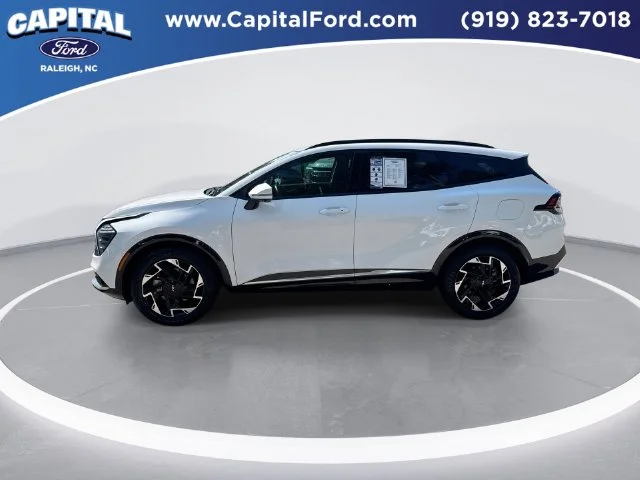 Used 2023 White Kia SX-Prestige image 5