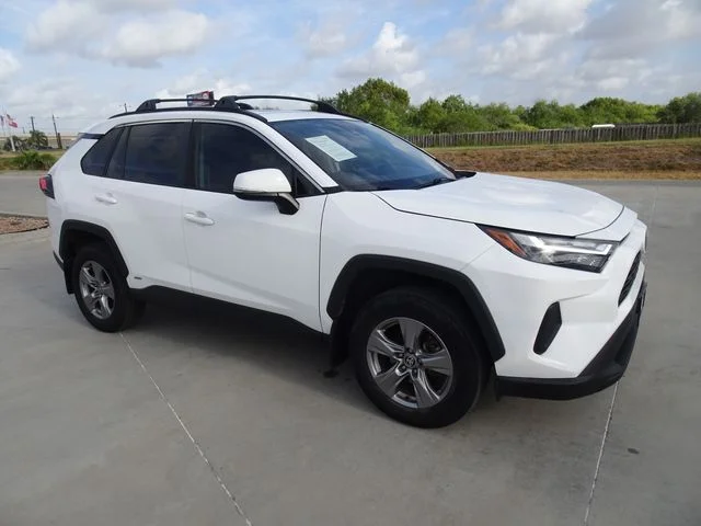 Used 2024 Ice Toyota XLE image 3