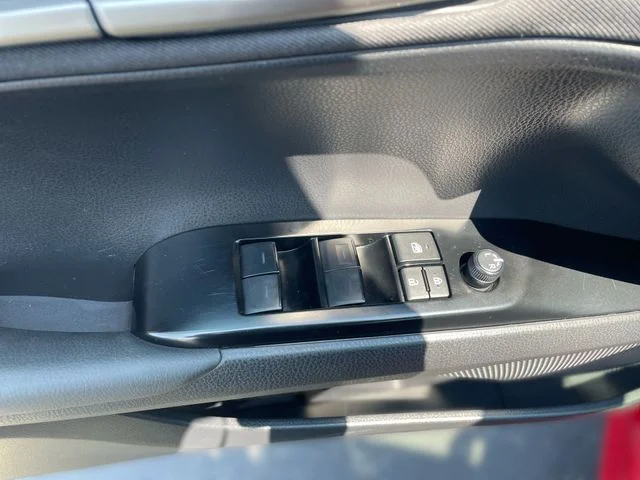 2025 Toyota Camry LE - Photo 15