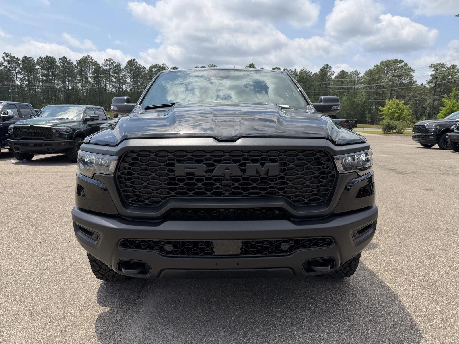 New 2026 Diamond Black Crystal Pearl-Coat Exterior Paint RAM Rebel image 2