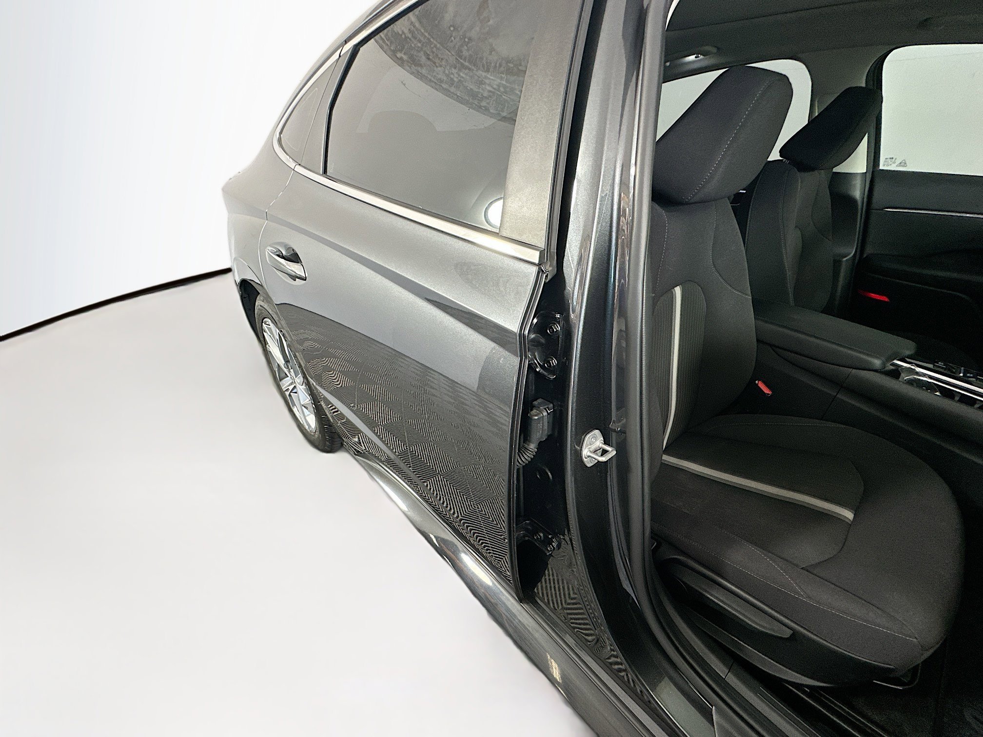 Used 2023 Portofino Gray Hyundai SEL image 28