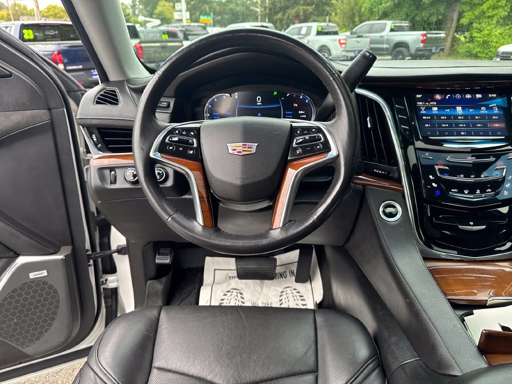 Certified Used 2017 Crystal White Tri-Coat Cadillac Luxury image 17