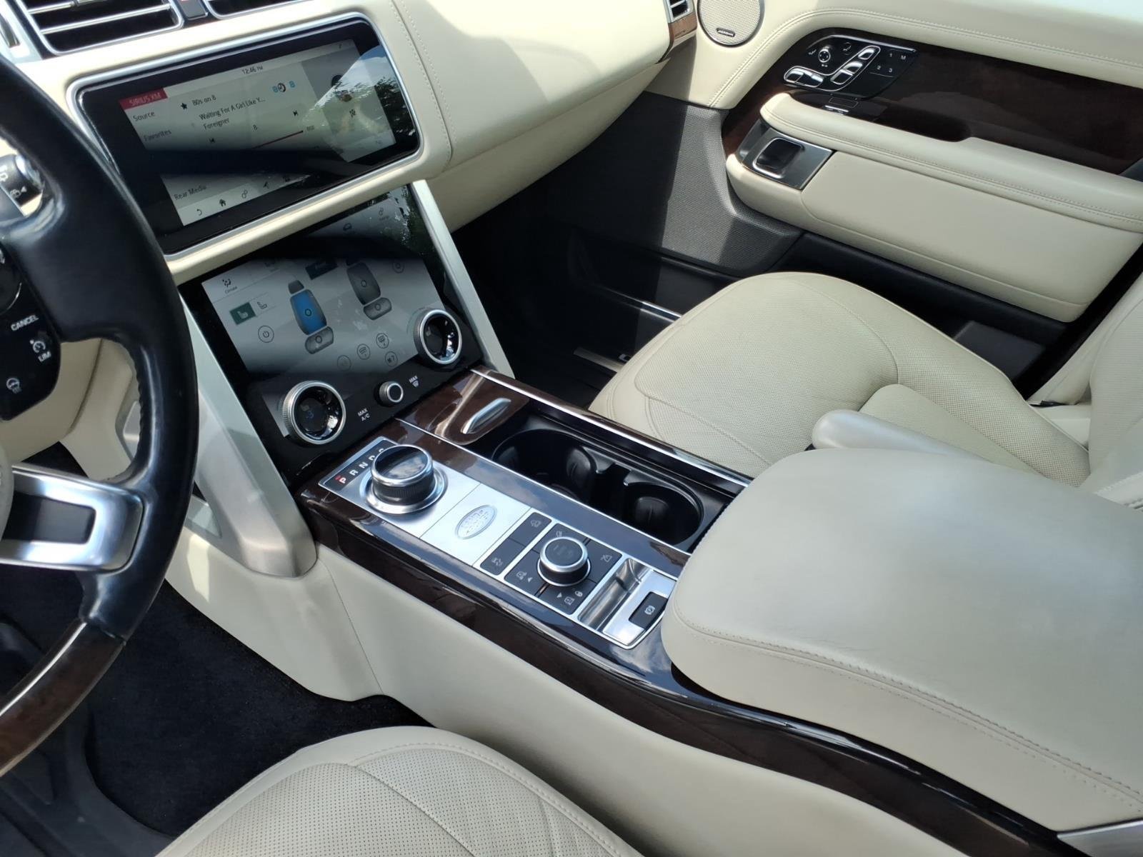 Used 2020 Santorini Black Metallic Land Rover Autobiography image 23