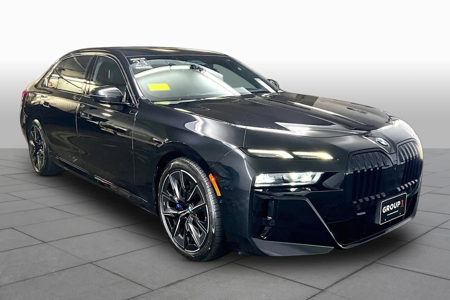 Used 2023 Black Sapphire Metallic BMW 760i xDrive image 3
