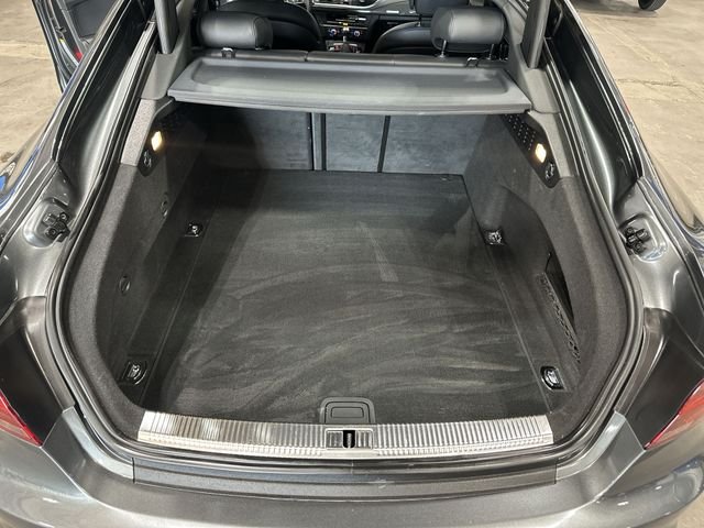 Used 2014  Audi 4.0T Prestige image 25