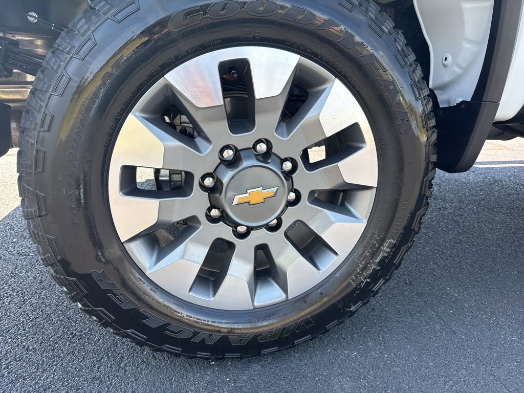 2026 Chevrolet Silverado 2500 HD Custom - Photo 11