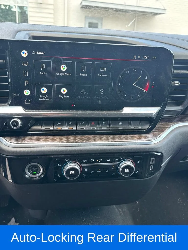 Used 2022 SUMMIT WHITE GMC Elevation image 33