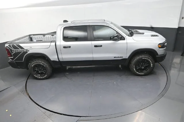 New 2026 Silver Zynith Exterior Paint RAM Rebel image 17