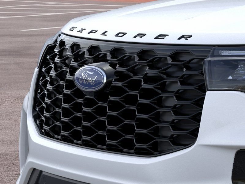 New 2026 Star White Metallic Tri-Coat Ford ST-Line image 17