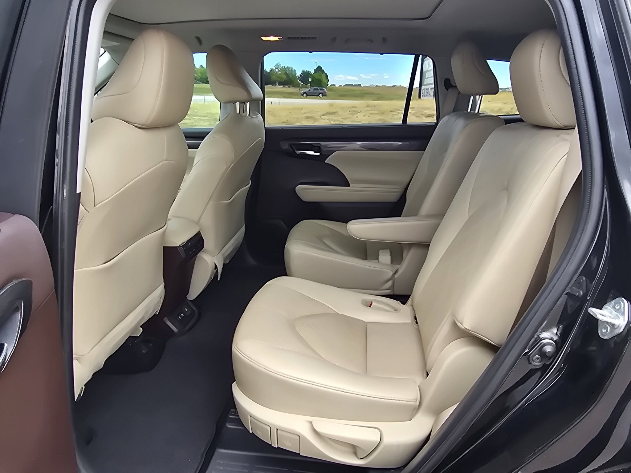 Used 2021 Midnight Black Metallic Toyota Platinum image 14