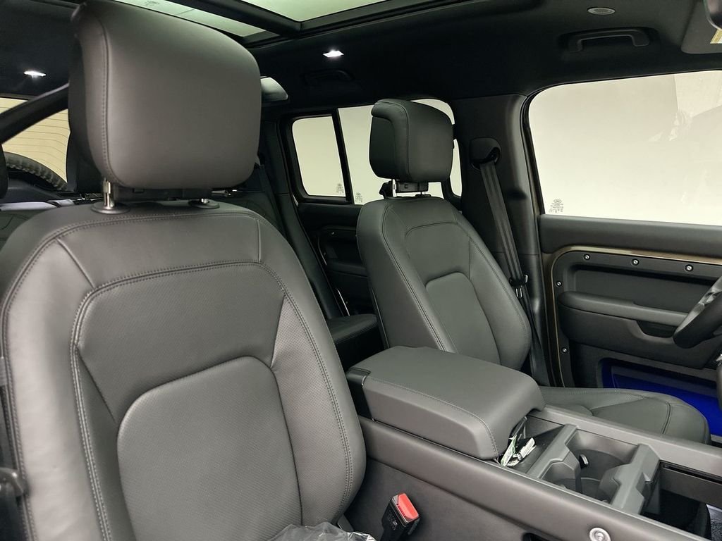 New 2026 Gondwana Stone Land Rover X-Dynamic SE image 14
