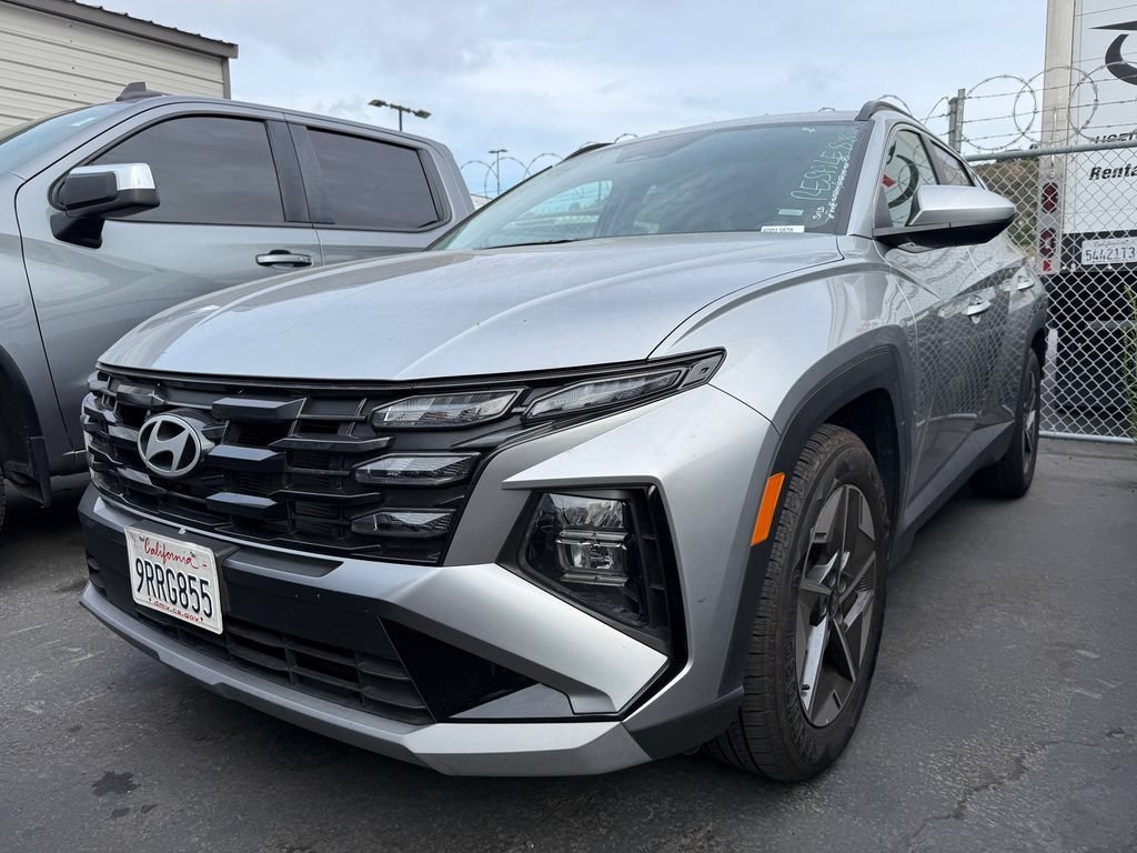 Used 2025 Silver Hyundai SEL image 10