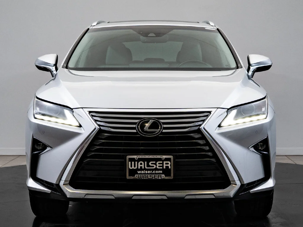 Used 2017 Silver Lining Metallic Lexus 350 Premium image 2