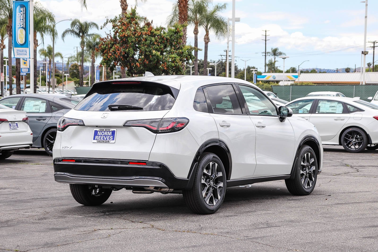 New 2027 Platinum White Pearl Honda EX-L 2WD CVT image 6