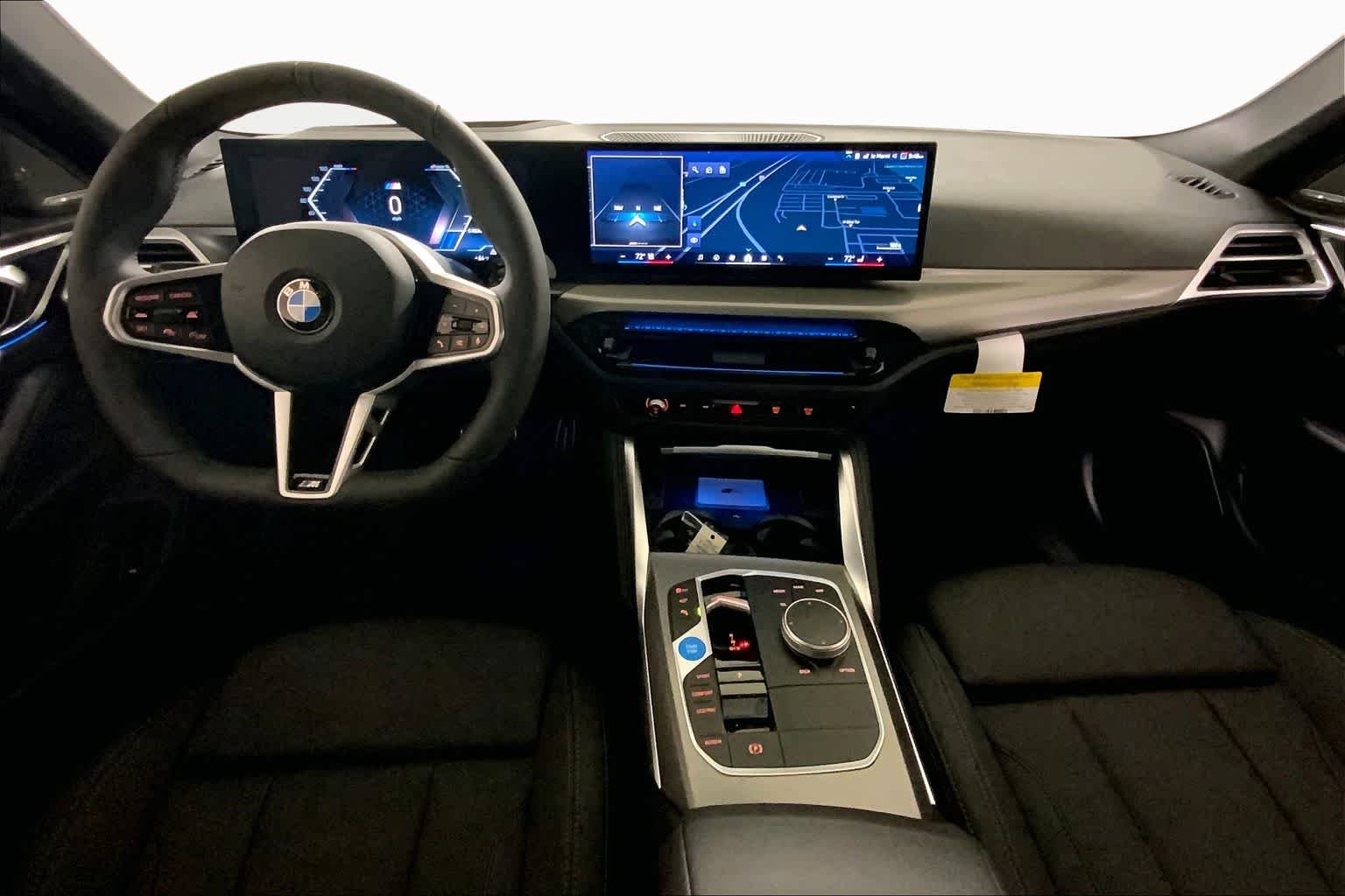 New 2026 Cape York Green Metallic BMW xDrive40 image 5