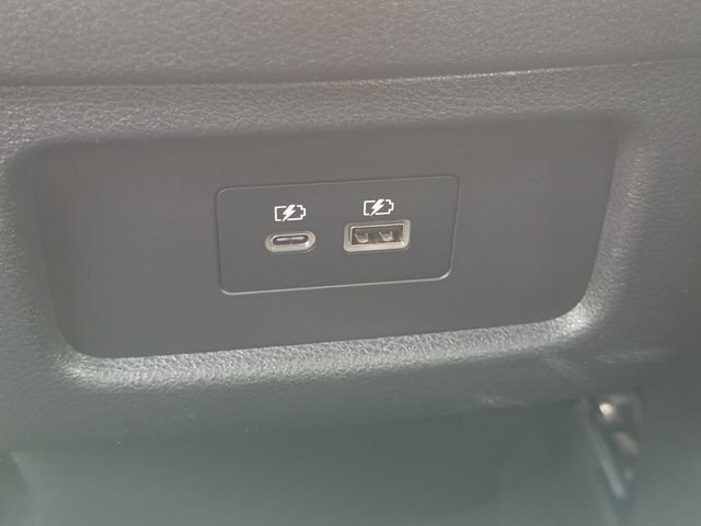 Used 2023 Scarlet Nissan SL image 14