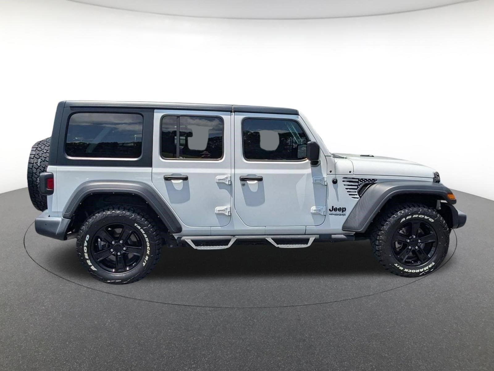 Used 2022 Bright White Clearcoat Jeep Unlimited Sport Altitude image 3