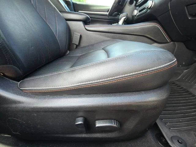 Used 2024 Black Nissan 2.5 SR image 16
