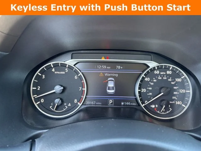 Used 2025 White Nissan 2.5 SV image 4
