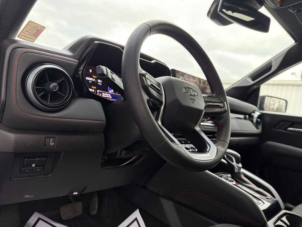 2024 Chevrolet Colorado Z71 - Photo 10