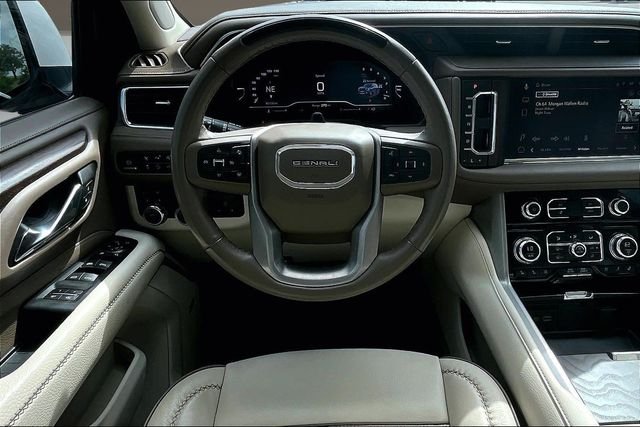Used 2023 White GMC Denali image 5