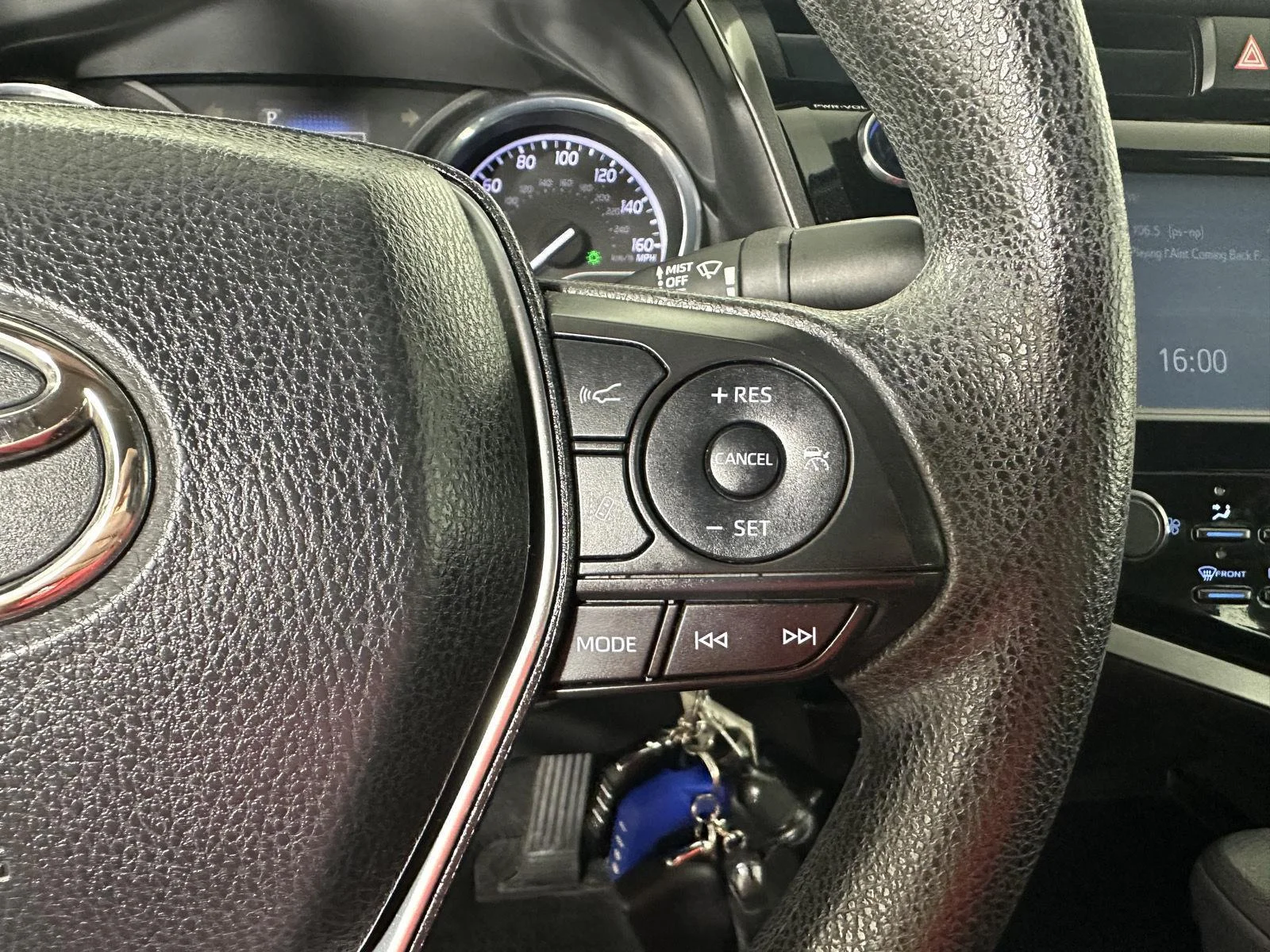 Used 2019 Galactic Aqua Mica Toyota LE image 6