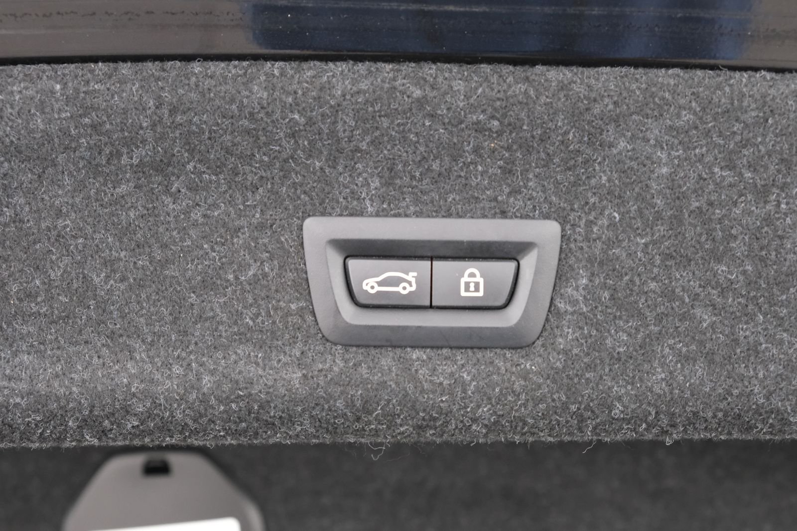 Used 2022 Black Sapphire Metallic BMW M340i xDrive image 38