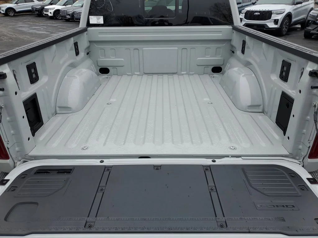 New 2026 Avalanche Ford XLT image 32