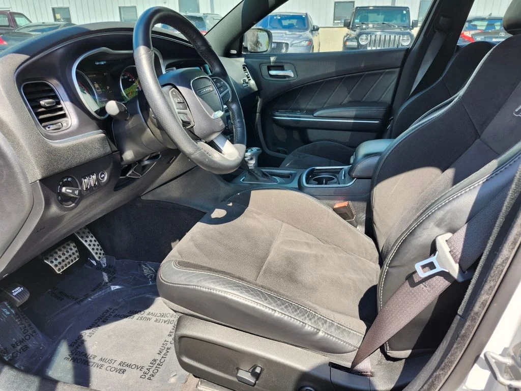 Used 2015 White Dodge R/T Scat Pack image 18