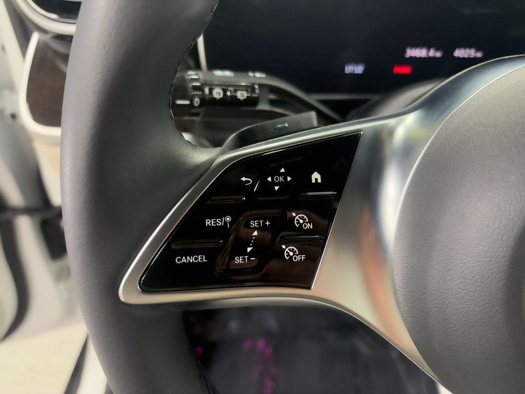 2025 Mercedes-Benz GLC Base - Photo 11