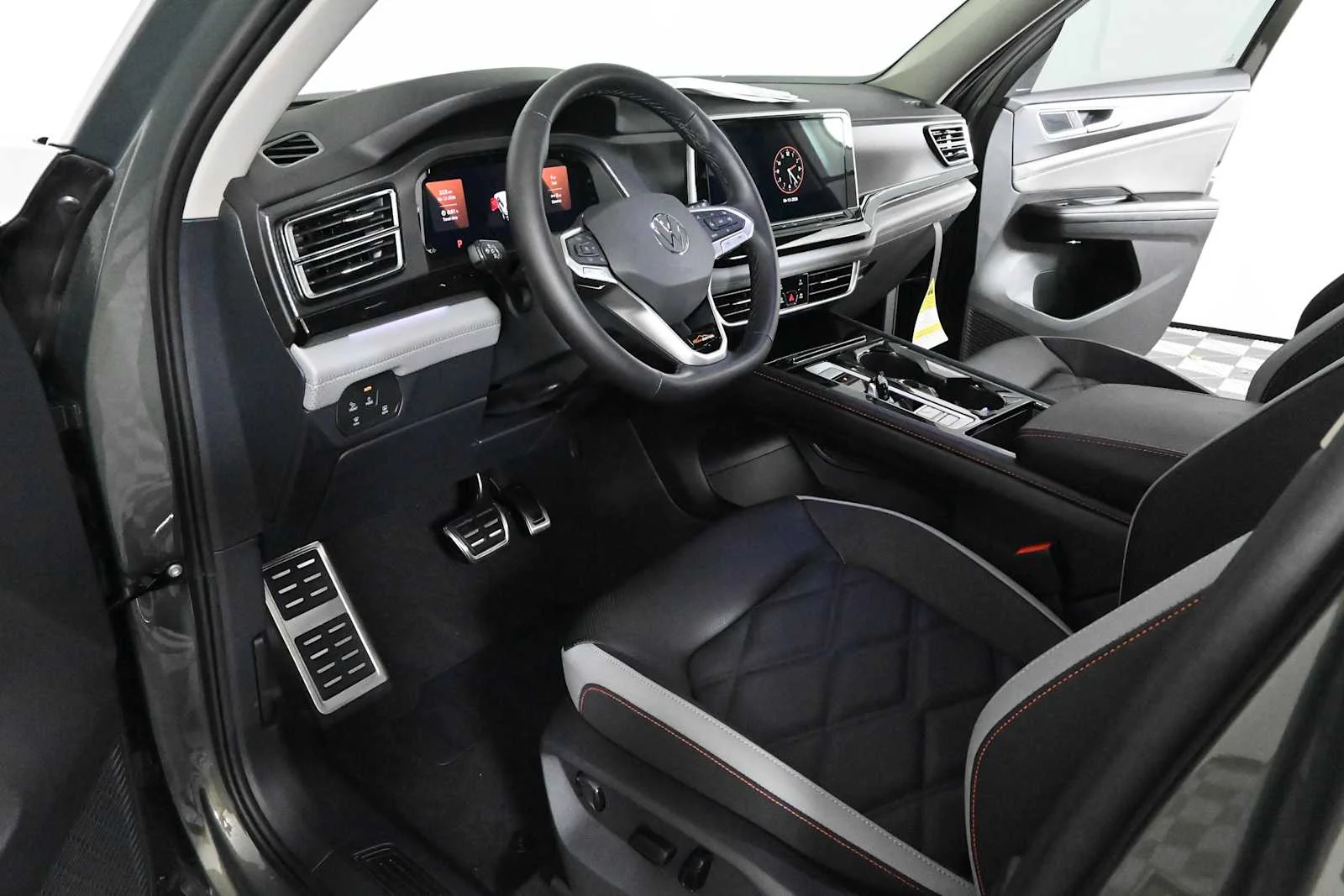 New 2026 Avocado Green Pearl Volkswagen 2.0T Peak Edition image 19