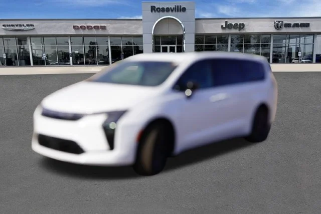 New 2027 Bright White Clear-Coat Paint Chrysler Limited image 7