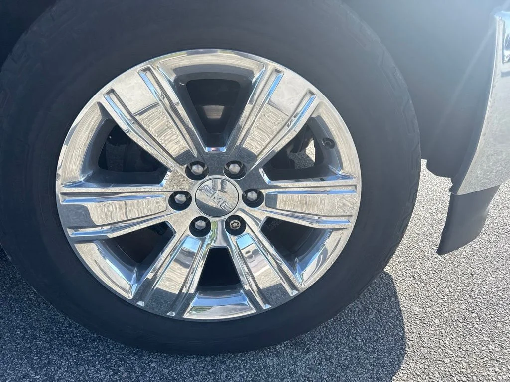 Used 2018 Summit White GMC SLT image 8