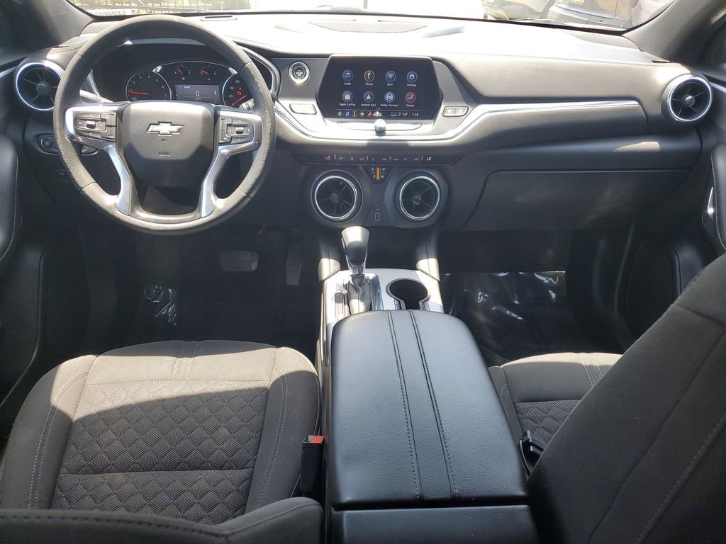 Used 2022 Black Chevrolet 2LT image 10