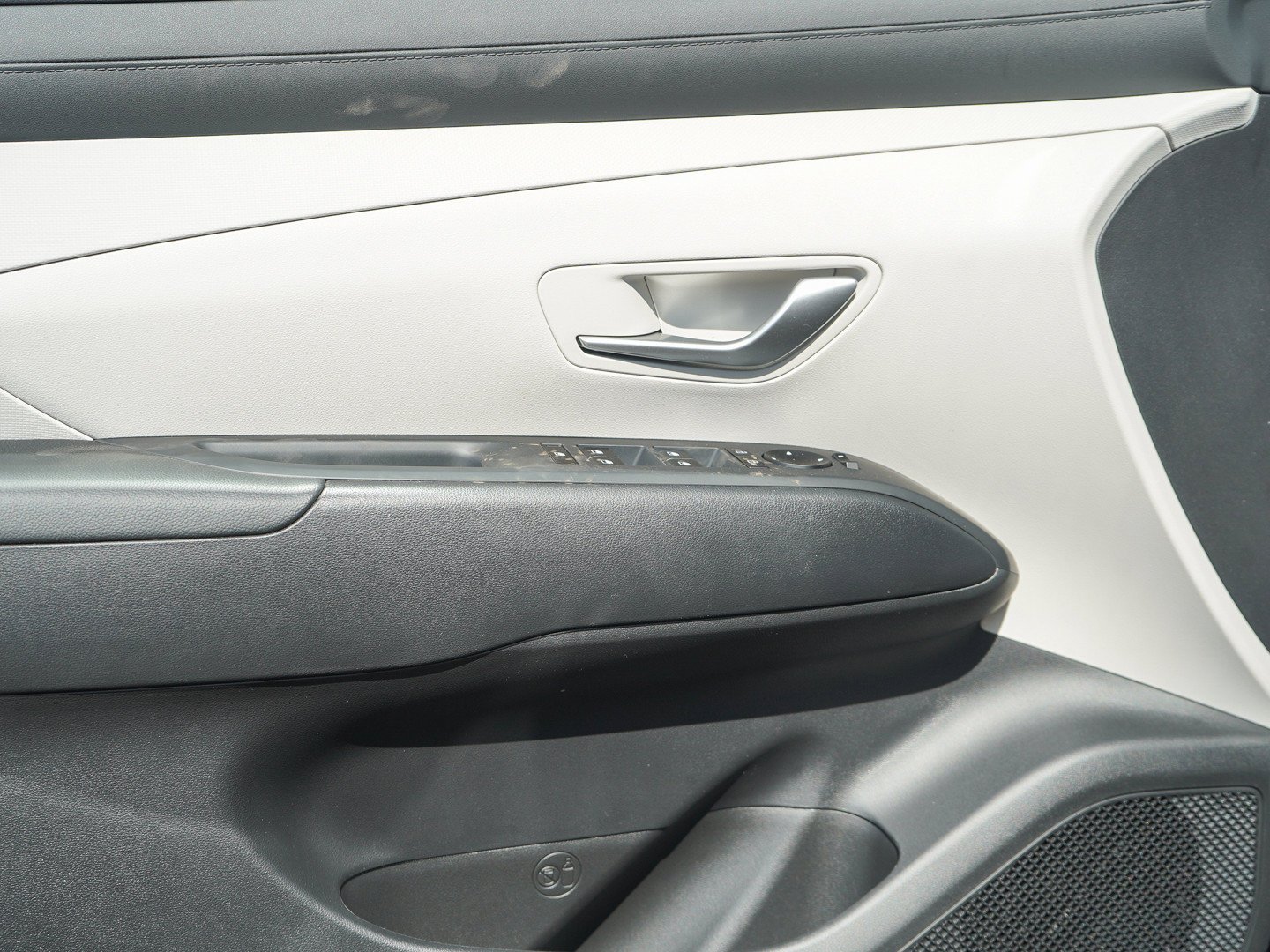 New 2026 Amazon Gray Hyundai SEL AWD image 17