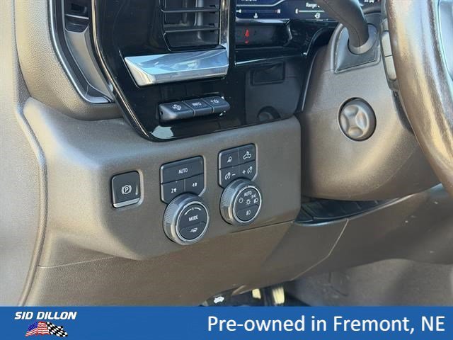 Used 2022 Iridescent Pearl Tricoat Chevrolet LTZ image 14