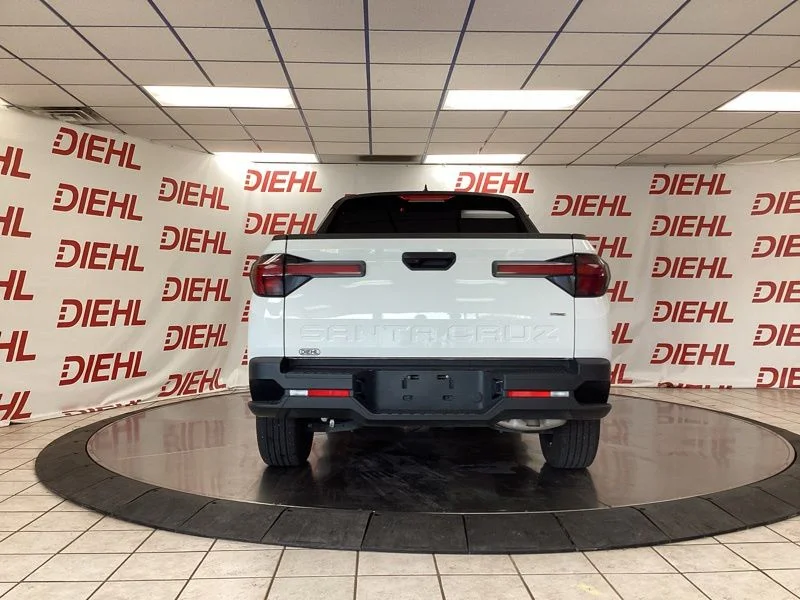 Used 2025 White Hyundai SEL image 6