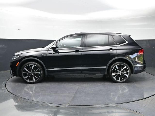 Used 2024 Deep Black Pearl Volkswagen 2.0T SEL R-Line image 8