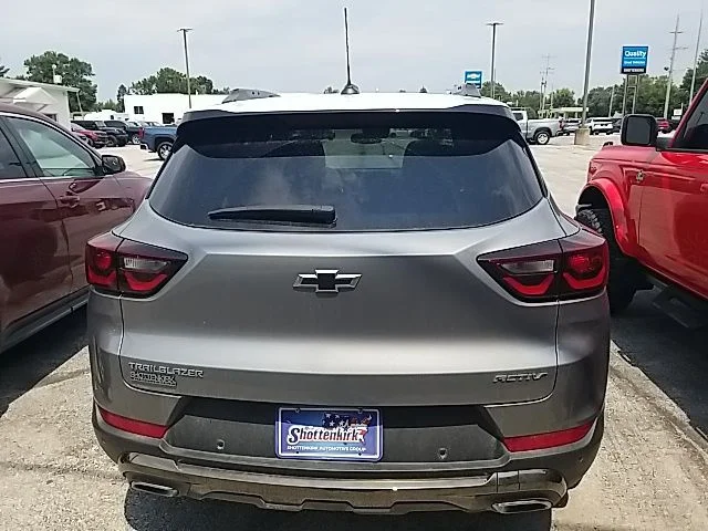 Used 2025 Gray Chevrolet ACTIV image 18