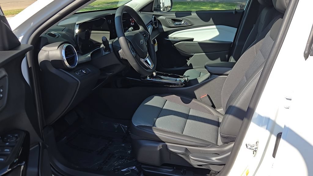 New 2026 Summit White Chevrolet LT image 6