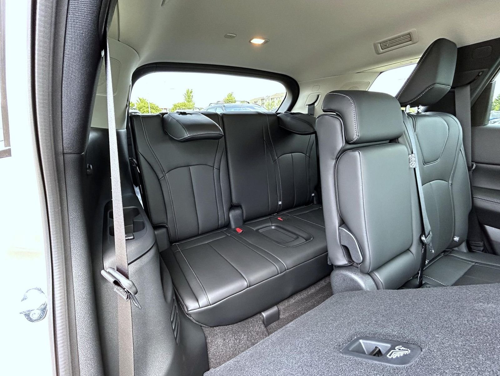 New 2027 WARM TITANIUM INFINITI Luxe AWD image 19