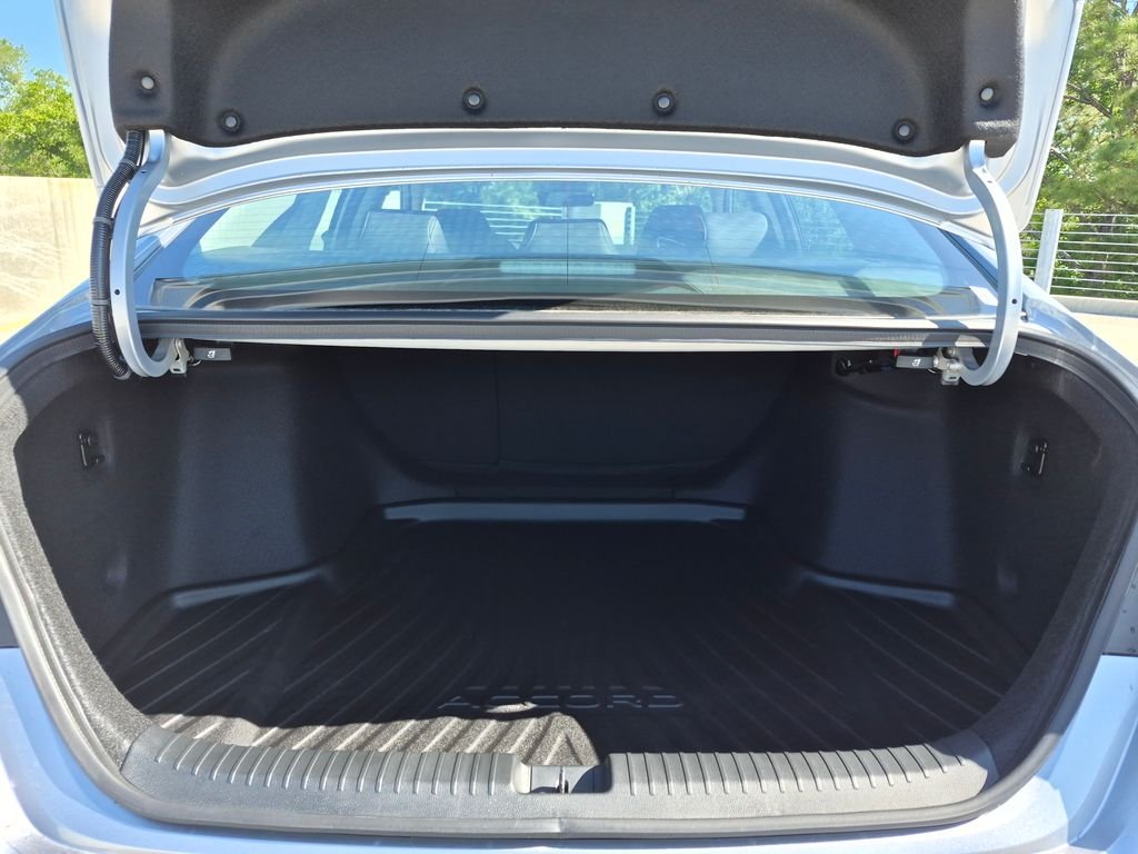 New 2026 Solar Silver Metallic Honda Touring image 17
